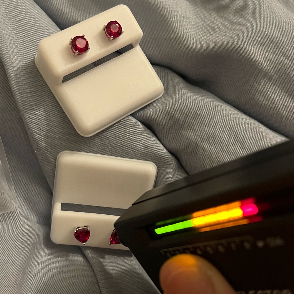 Elegant Red corundum Stud Earrings for women’s and kids ☝️💥